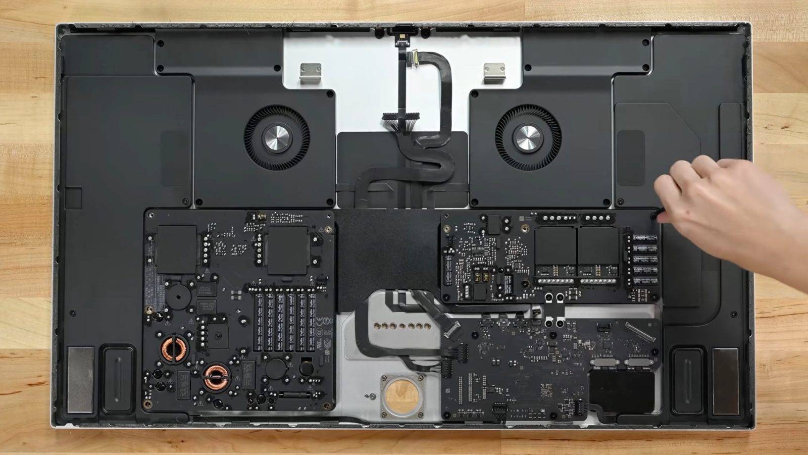 ifixit-apple-studio-display-teardown